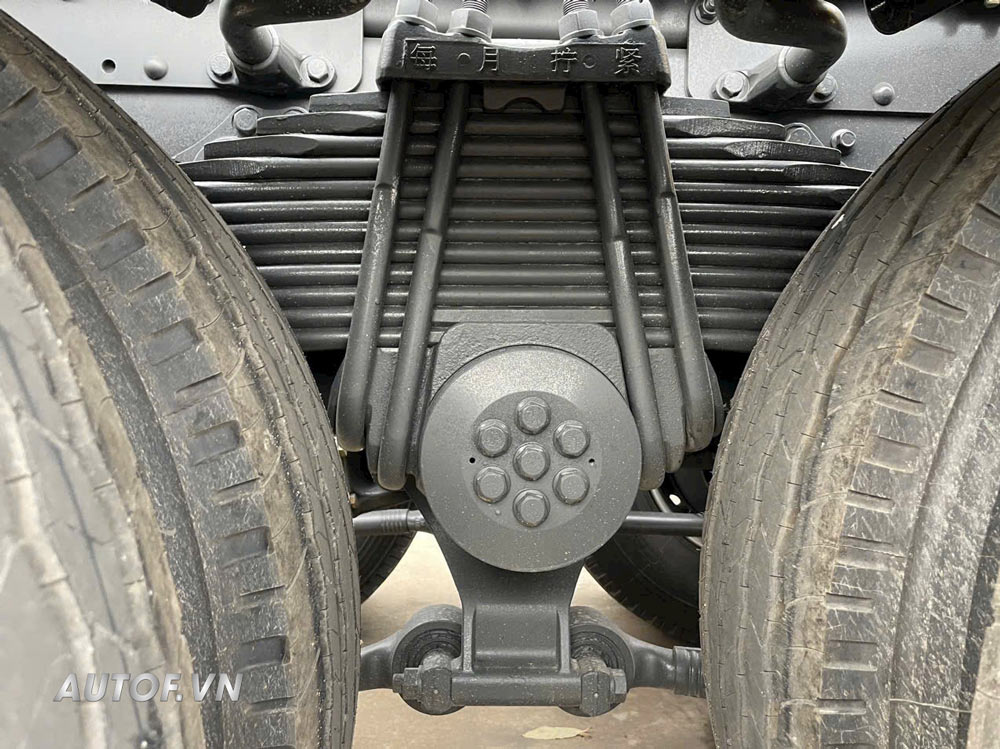 ChengLong 4 chân H5 290HP thùng mui bạt 9m9